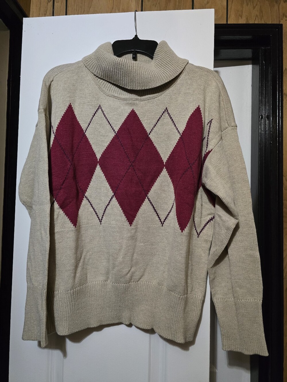 New York & Company Women's Beige Turtleneck Sweater w Burgundy Argyle Design -XL